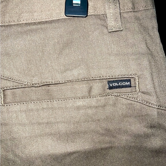 Volcom men’s shorts - Picture 5 of 5